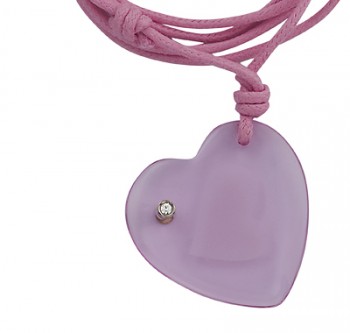 Collar de macrame con colgante corazon de cristal rosa - Regalanda